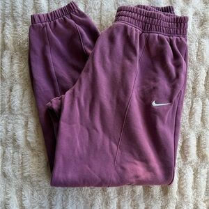 Women’s Nike Sweatpants Size Medium